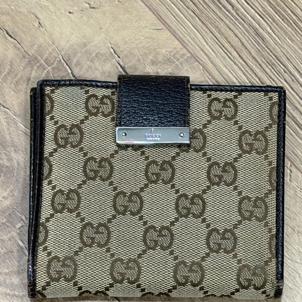 Authentic Gucci Black and Tan Monogram Wallet
